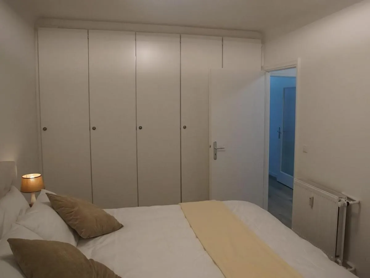 2-Room Apartment With Balcony View Of Aussenalster Hamburgo 0*,  Alemania